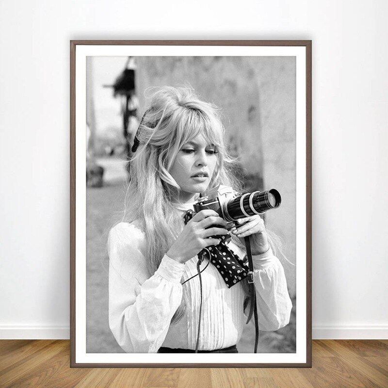 Girl-with-Camera-Black-and-White-Model-Fashion-Decorative-Painting-Posters-Bedroom-Hanging-Painting-Canvas-Painting.jpg