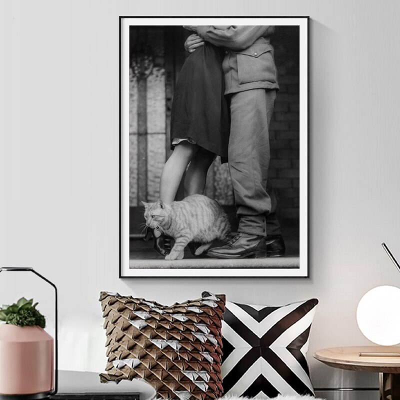 World-War-II-Photo-Vintage-Poster-Print-Soldier-Goodbye-Black-White-Picture-Couple-Kissing-Romantic-Wall-1.jpg