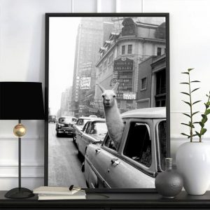 Canvas Painting Llama In a New York City Taxi Animal Prints Vintage Posters Wall Art Pictures for Living Room Kid Bedroom Decor